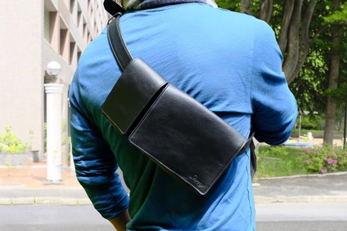 牛革ボディ&ヒップバッグ (シルバー)