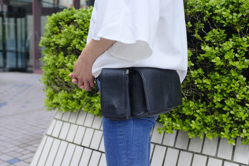 牛革ボディ&ヒップバッグ (シルバー)