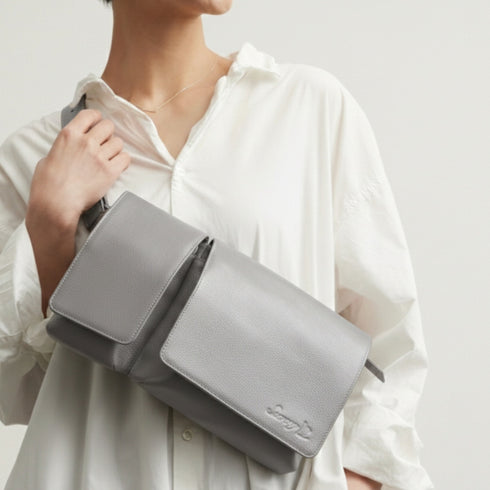 Secrecy CENTER BAG / Silver